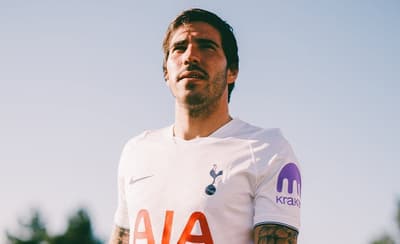 Tonali apresentado pelo Tottenham