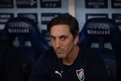 Zubeldía no comando do Fluminense contra o Vasco pela Copa do Brasil
