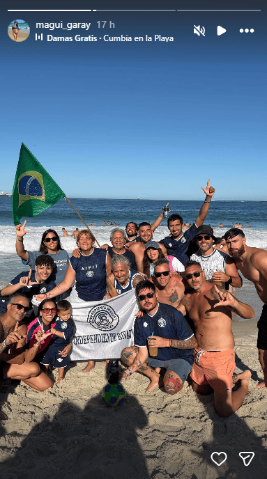 A esposa do zagueiro Juan Freytes, do Fluminense, postou uma foto em sua conta no Instagram com a bandeira do Independiente Rivadavia. (Foto: Reprodução/magui_garay)