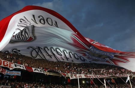 Torcida do River Plate (Foto: Reuters)