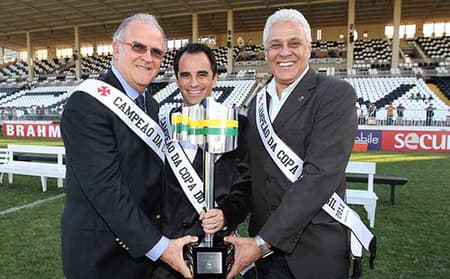 Roberto Dinamite, o vice presidente de futebol José Hamilton Mandarino, o diretor de futebol Rodrigo Caetano (Foto: Divulgação/ Site Oficial)