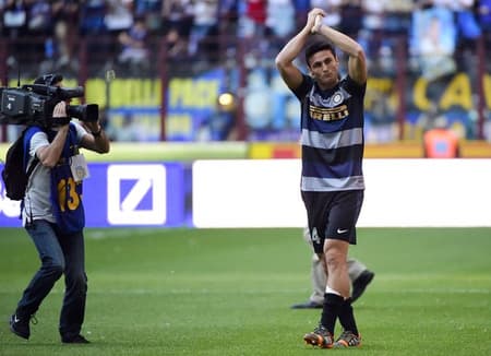 Zanetti é jogador com mais partidas pela seleção argentina (Foto: AFP)
