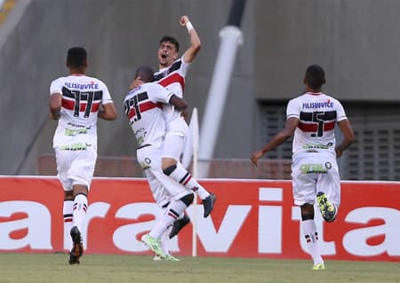 A derrota do Botafogo para o Santa Cruz em imagens (foto:Cleber Mendes/LANCE!Press)