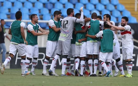 A derrota do Botafogo para o Santa Cruz em imagens (foto:Cleber Mendes/LANCE!Press)