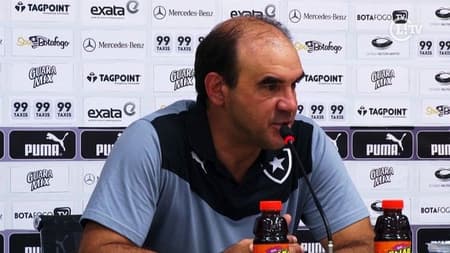 Ricardo Gomes lamenta derrota e reclama de gol irregular do Santa Cruz