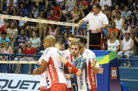 Voleisul/Paquetá Esportes enfrenta o Lebes/Gedore/Canoas em duelo gaúcho da Superliga (Foto: Rafinha Oliveira/Divulgação)