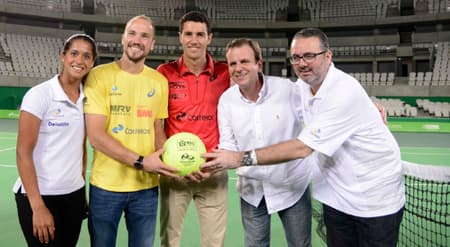 Tenistas Teliana Pereira, Bruno Soares e André Sá com Eduardo Paes e Jorge Lacerda no Parque Olímpico. Crédito: J.P.ENGELBRECHT/Prefeitura do Rio