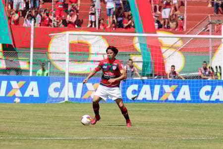 Renan, volante da Portuguesa