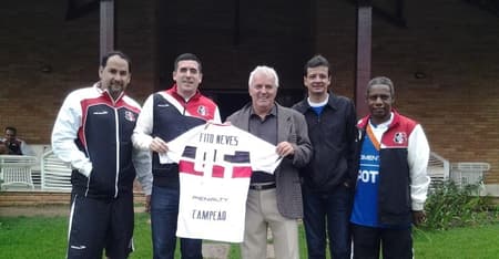 Santa faz acordo para pagar antigo técnico Fito Neves e evita penhora do terreno onde planeja montar CT (Foto: Divulgação)