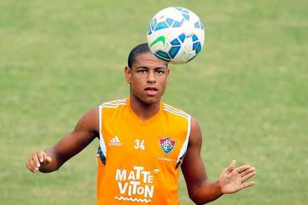 Robert, meia do Fluminense (Foto: Wagner Meier/Lancepress)