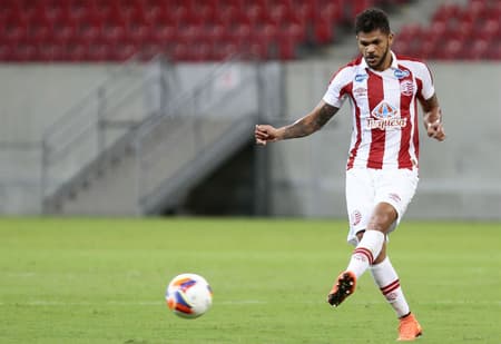 Jackson Caucaia foi anunciado, nesta quinta, como novo jogador do Figueirense (Foto: André Nery/JC Imagem)