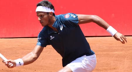 Feijão no torneio de Lima, no Peru