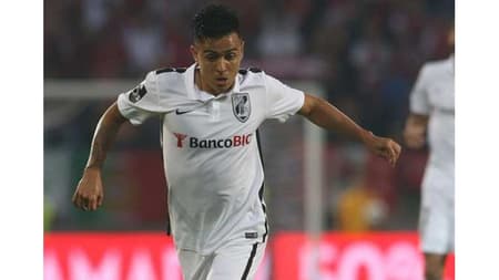 Montoya está no time B do Vitória de Guimarães (Foto: Reprodução/Record)