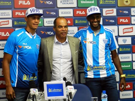 Renan e João Filipe foram apresentados (André Palma Ribeiro/Avaí F. C.)