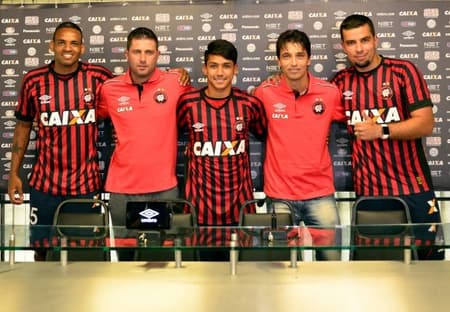 Anderson Lopes e André Lima (Foto: Divulgação / Atlético-PR)