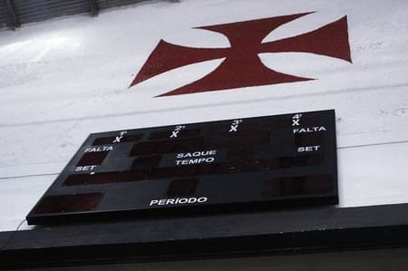 Novo ginásio com placar eletrônico do Vasco já está recebendo treinos da equipe adulta (Foto: Carlos Gregório Jr/.Vasco.com.br)