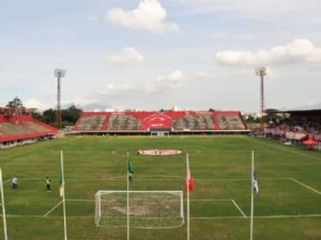 Estádio Giulite Coutinho é o lar do Futebol do Mecão. (Foto: Sandro Vox/America Rio)