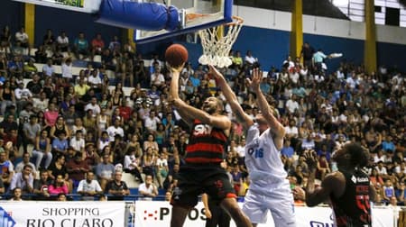 HOME - Rio Claro x Flamengo - NBB - Olivinha (Foto: Alex Tavares/LNB)