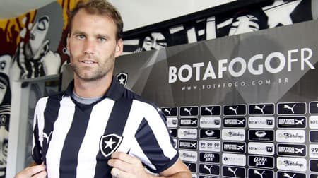 Carli (Foto: Vitor Silva/SSPress/Botafogo)