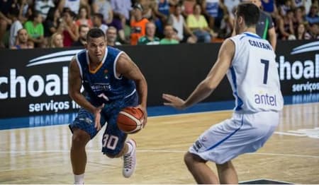 Hettsheimeir foi um dos cestinhas da partida desta sexta-feira (Foto: Caio Casagrande/Bauru Basquete)