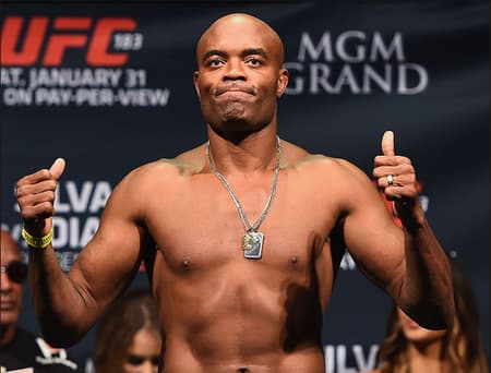 Anderson Silva encara Michael Bisping antes do UFC Londres (FOTO: Reprodução)