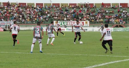 Flamengo de Guanambi e Fluminense de Feira de Santana (Foto: FBF)