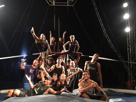 Jucelino Alves, do high diving