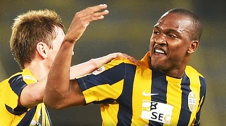 HOME - Samir estreia com gol pelo Verona (Foto: Reprodução)