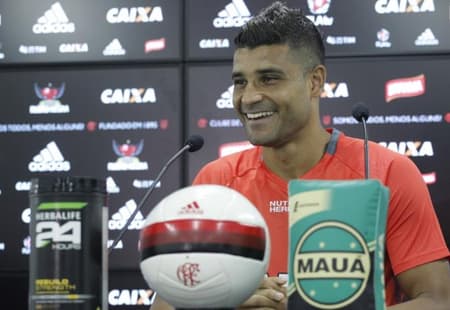 Ederson durante coletiva no Ninho do Urubu (Foto: Gilvan de Souza /Flamengo)
