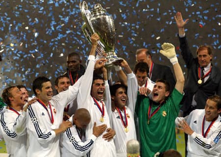 Na final de 2002, o Real Madrid derrotou o Bayer Leverkusen para ser campeão