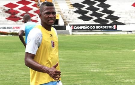 Alex Bolaños (Foto: Antônio Melcop/ Site Oficial do Santa Cruz)