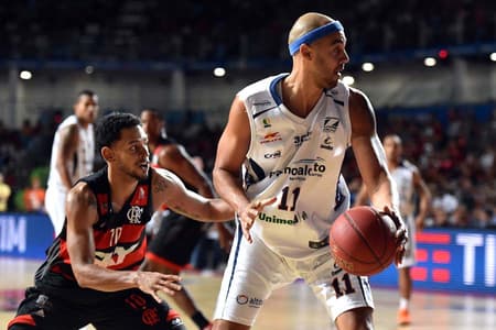 Bauru levou a melhor sobre o Flamengo no jogo 2