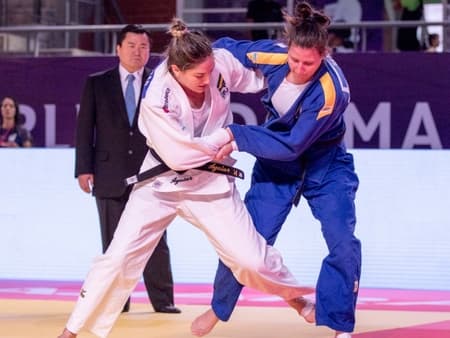 Mayra Aguiar ficou com a medalha de prata na disputa do World Masters de judô, em Guadalajara (Foto: Site oficial CBJ)