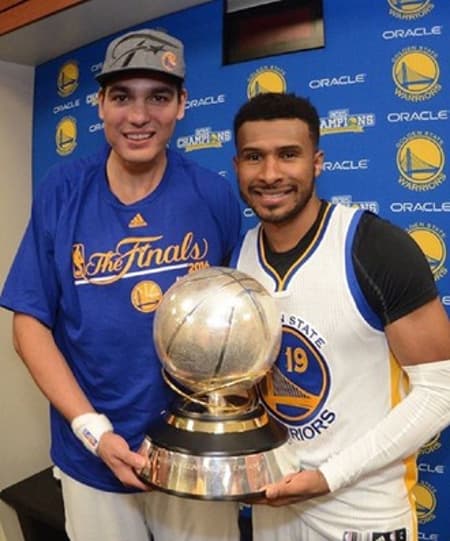 Anderson Varejão e Leandrinho Barbosa