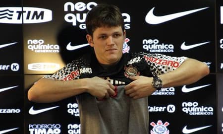 Goleiro Renan, que custou R$ 5 milhões, deixou Corinthians na última segunda tendo jogado apenas cinco partidas oficiais&nbsp;