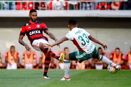 "Defesa" de César Martins - lance de Flamengo x Palmeiras