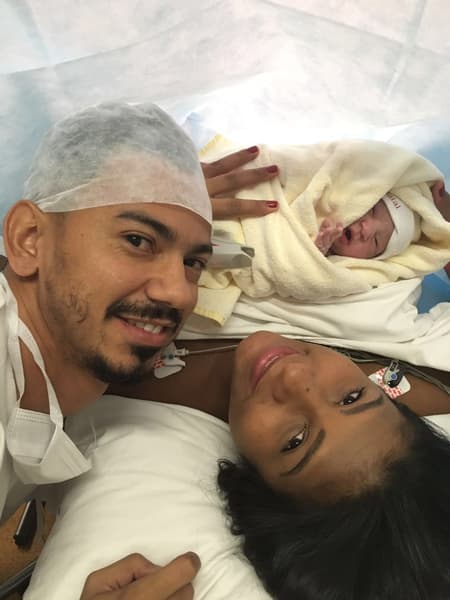 Rodrigo Lindoso feliz filha