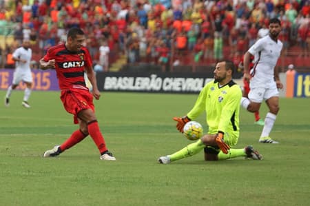 Sport 2x1 Fluminense - Foto do gol de Diego Souza