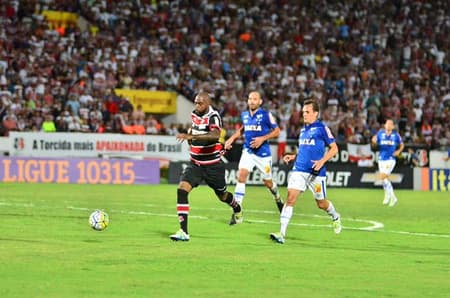 No segundo jogo de Paulo Bento, o Cruzeiro perdeu para o Santa Cruz por 4 a 1 no Arruda