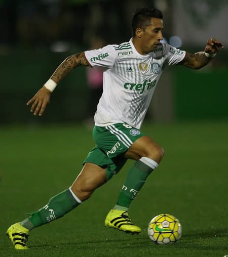 Barrios contra a Chapecoense