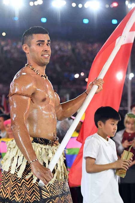 A vida de Pita Taufatofua mudou depois do desfile na cerimônia de abertura