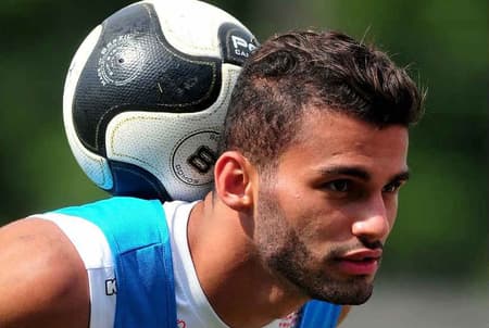 Thiago Maia brilha no Santos aos 19 anos