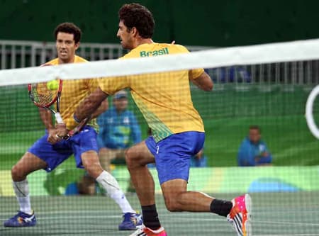 Thomaz Bellucci e Andre Sá caíram para os italianos Fognini e Seppi