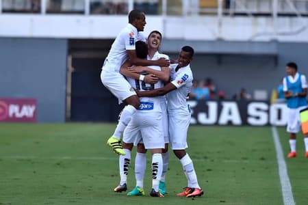 Último jogo de Paulinho foi na goleada por 3 a 0 sobre o Atlético-MG, na Vila&nbsp;