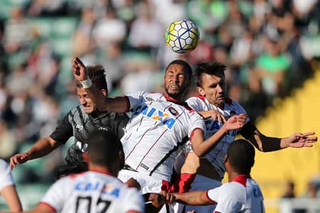 Figueirense x AtleticoPR (Foto:Cristiano Andujar/AGIF)