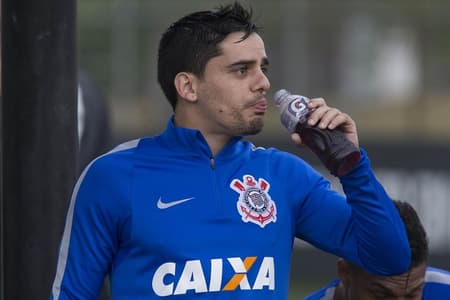 Fagner pode voltar ao Corinthians em clássico