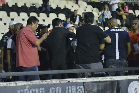 Confusão no setor social agitou o fim de jogo em São Januário