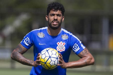 Vilson passará por artroscopia no joelho esquerdo nesta quarta