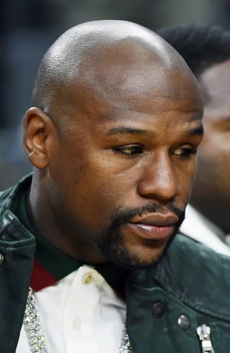 Floyd Mayweather deixou aposentadoria para luta com McGregor