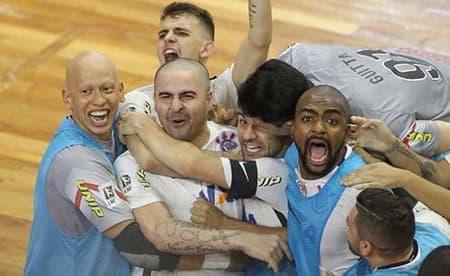 Veja em imagens como foi o jogo